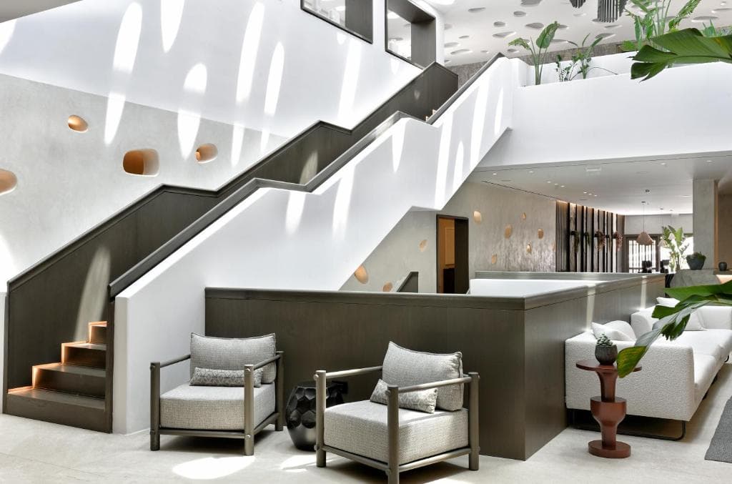 Aeonic Suites & Spa - 8