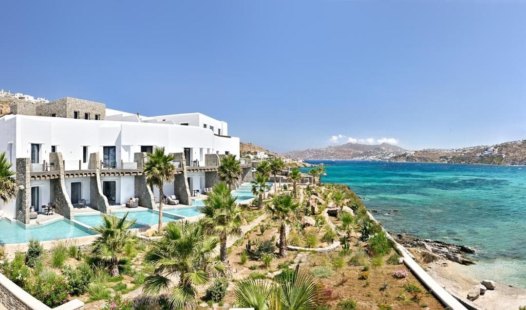 Aeonic Suites & Spa - 9