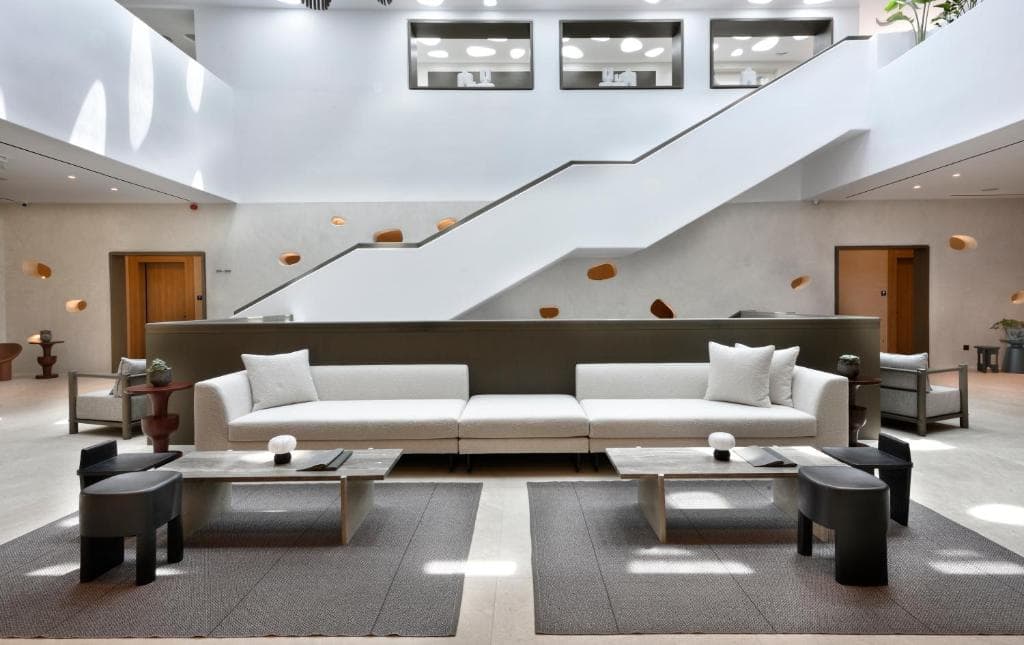 Aeonic Suites & Spa - 18