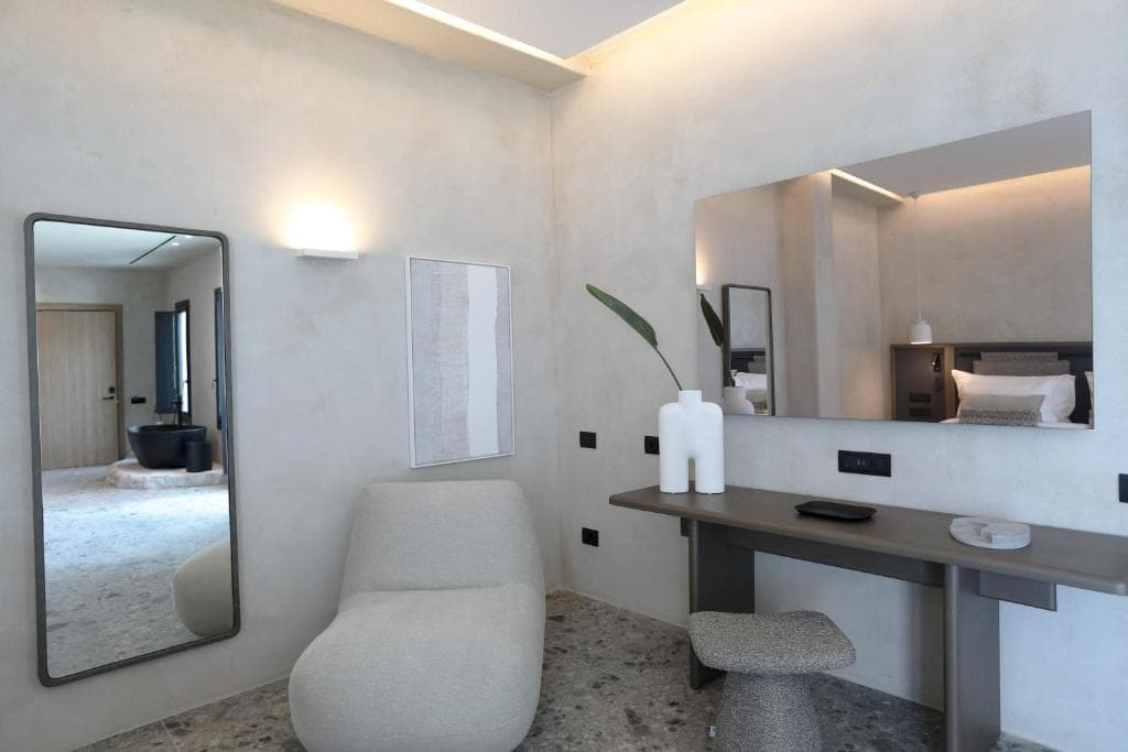 Aeonic Suites & Spa - 43