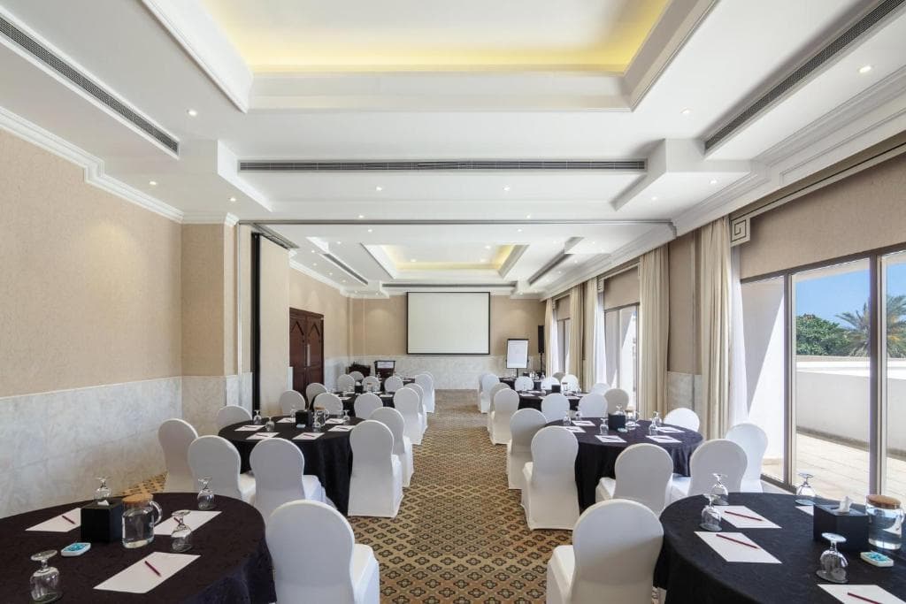 Crowne Plaza Muscat - 31