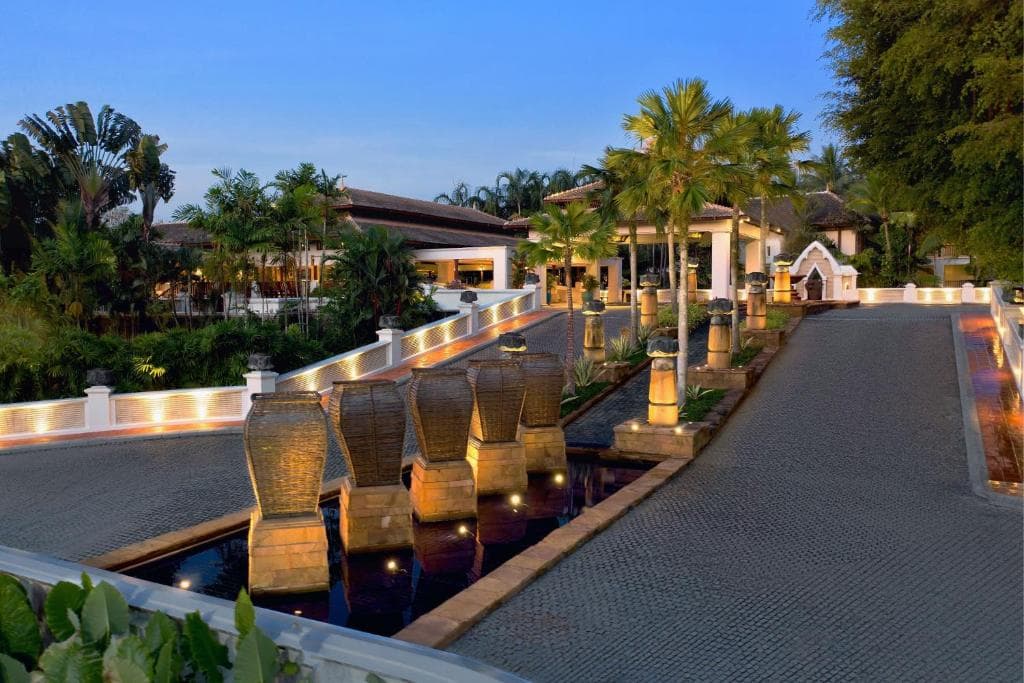 Marriott's Phuket Beach Club - 8