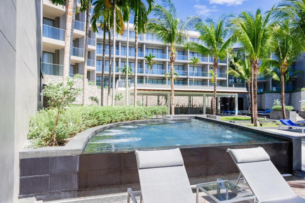 Oceanfront Beach Resort - 10