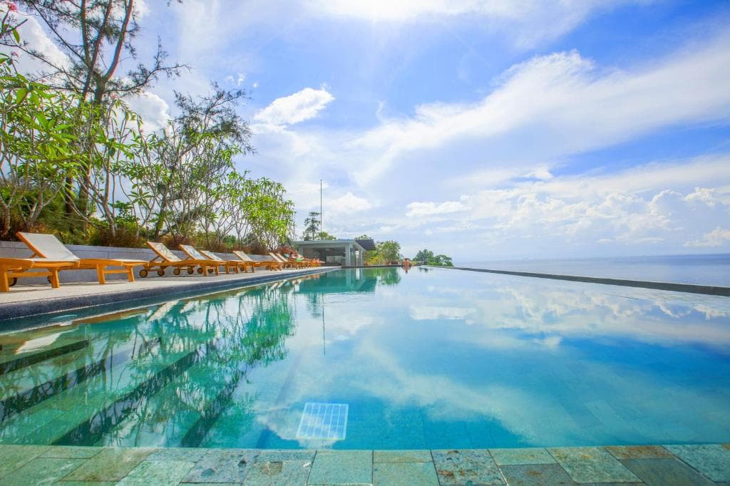 Hotel Norn Talay Surin Beach Phuket - 1