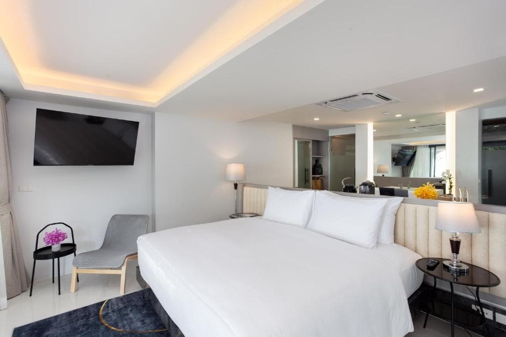 Anona Beachfront Phuket Resort - 31