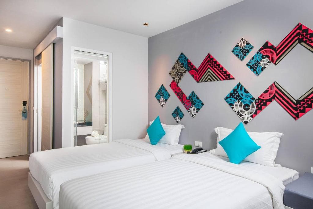 Hotel The Crib Patong - 42