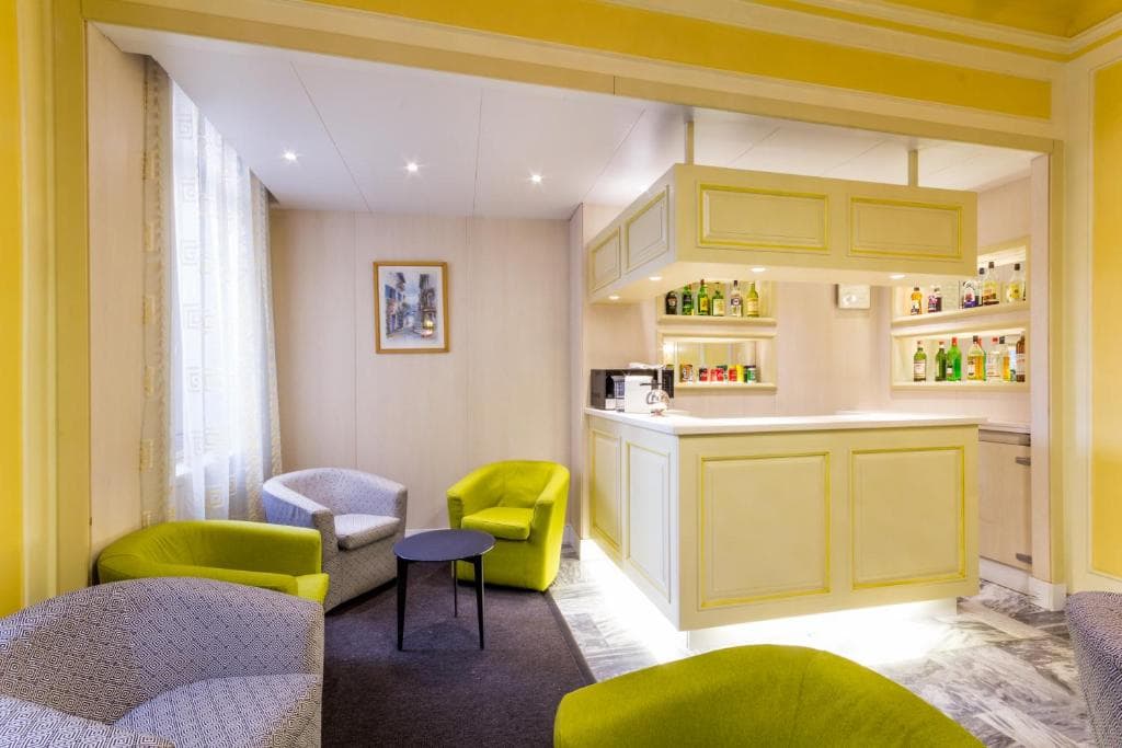 Hotel Busby - 1
