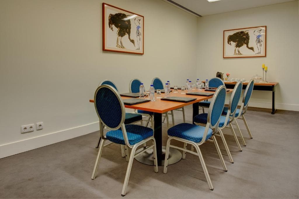 VIP Executive Arts - 44