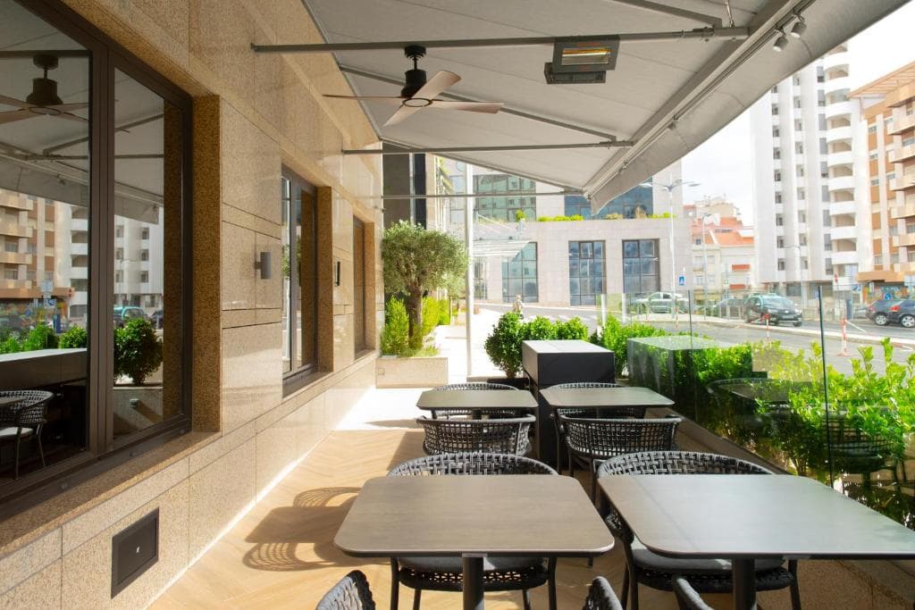 SANA Metropolitan Hotel - 4