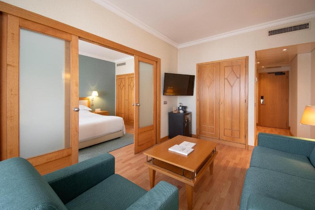 SANA Metropolitan Hotel - 12