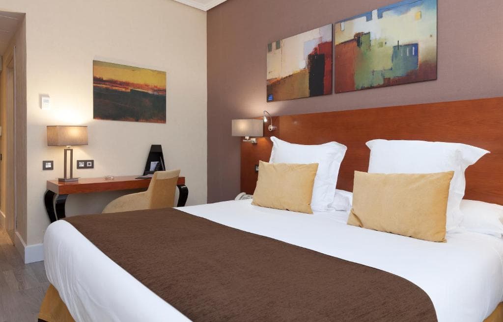 Hotel Puerta de Toledo - 8