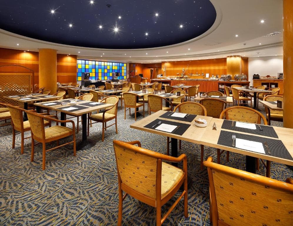 HCC Montblanc Hotel - 28