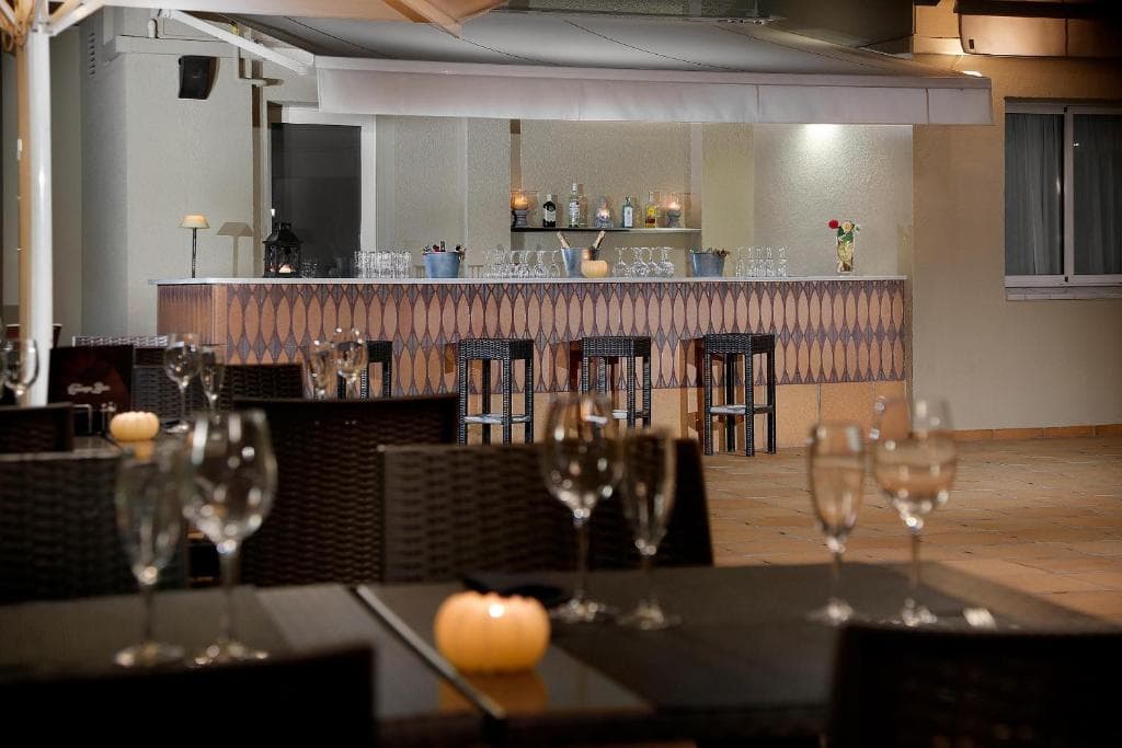 HCC Montblanc Hotel - 39