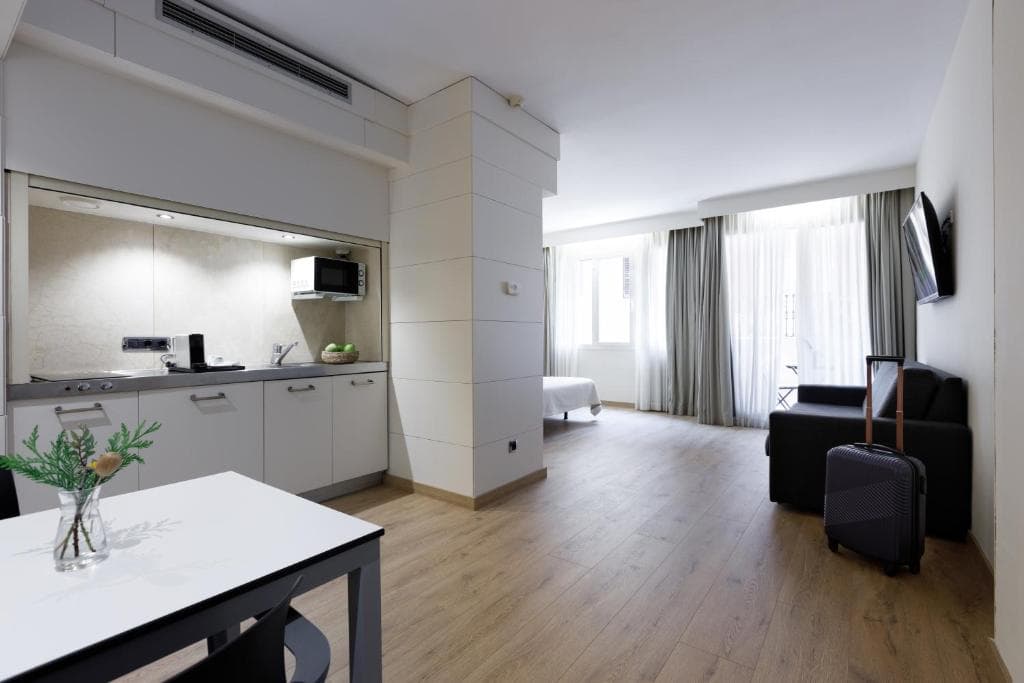 Aparthotel Mariano Cubi - 7