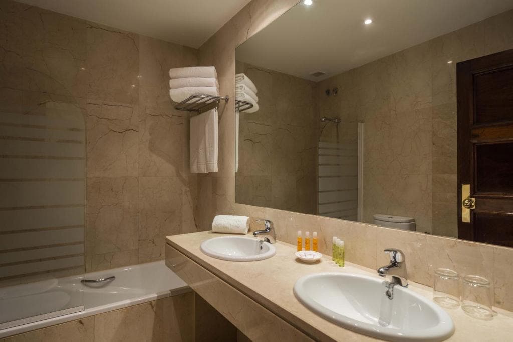 Hotel Principe Pio - 13