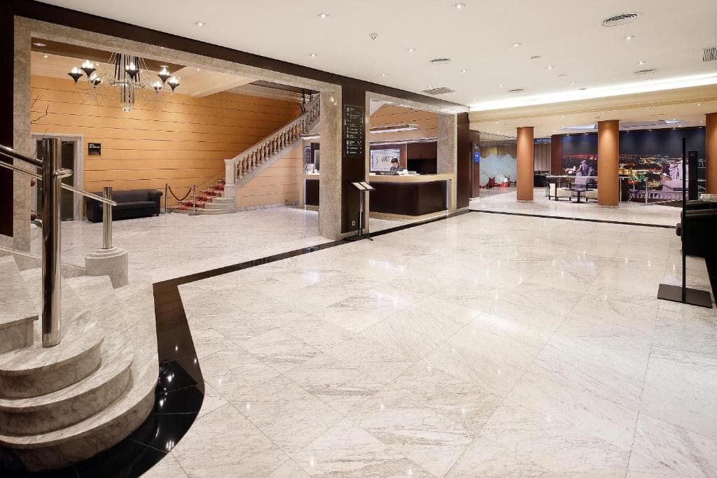 HCC St. Moritz Hotel - 7