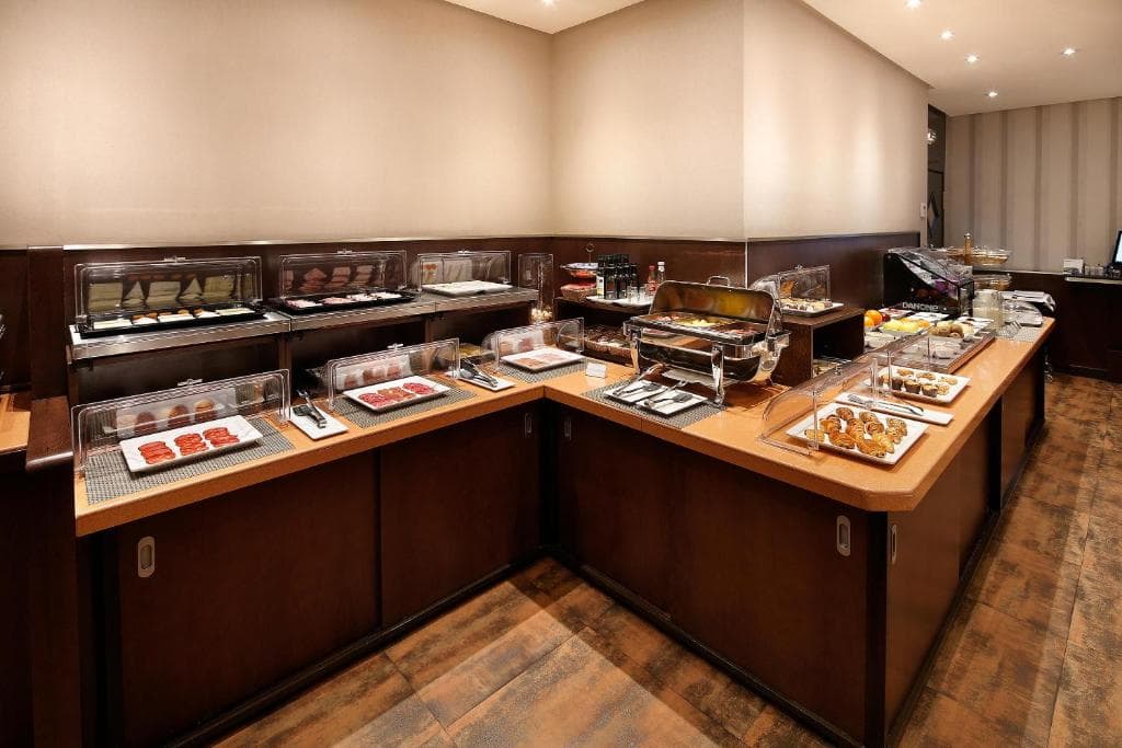 HCC St. Moritz Hotel - 16