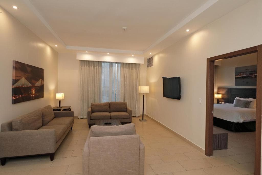 Victoria Hotel & Suites Panama - 2