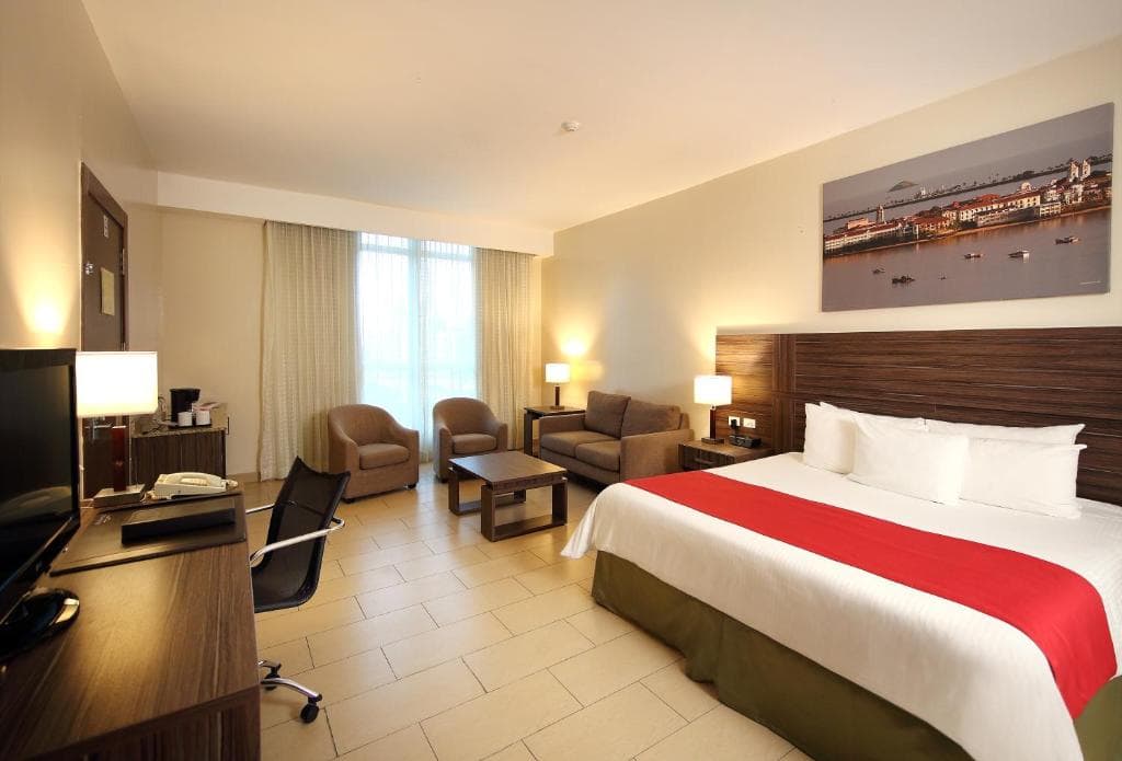 Victoria Hotel & Suites Panama - 3