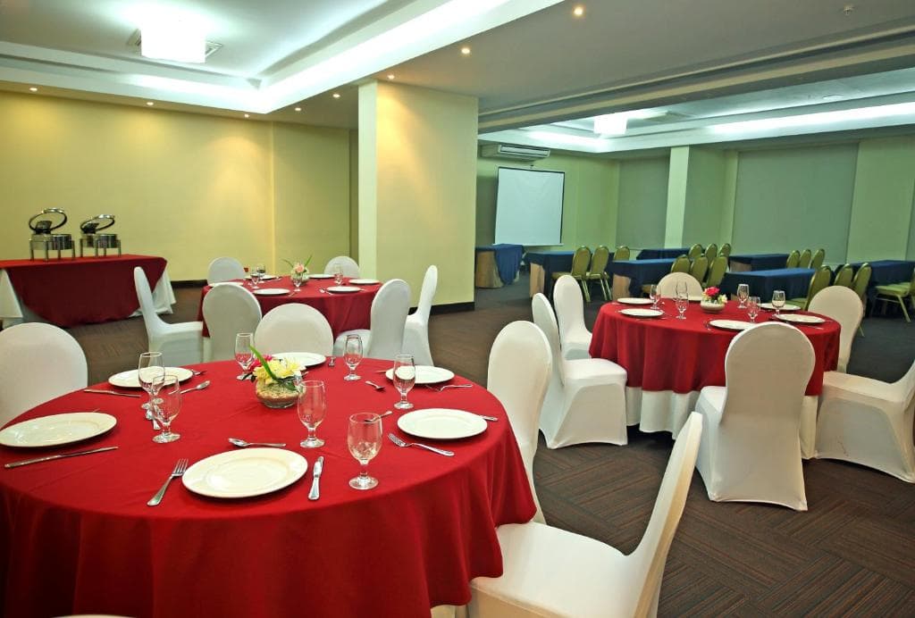 Victoria Hotel & Suites Panama - 10
