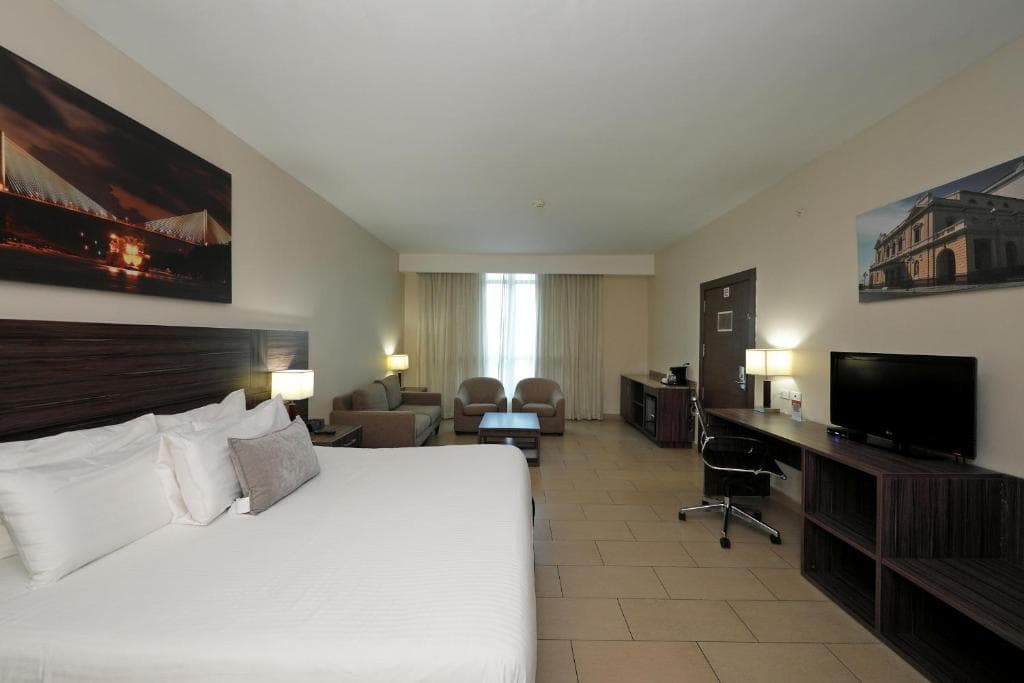 Victoria Hotel & Suites Panama - 18