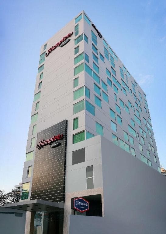 Hampton by Hilton Panama - 1