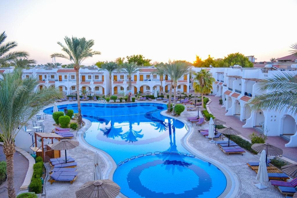 Dive Inn Resort - 12