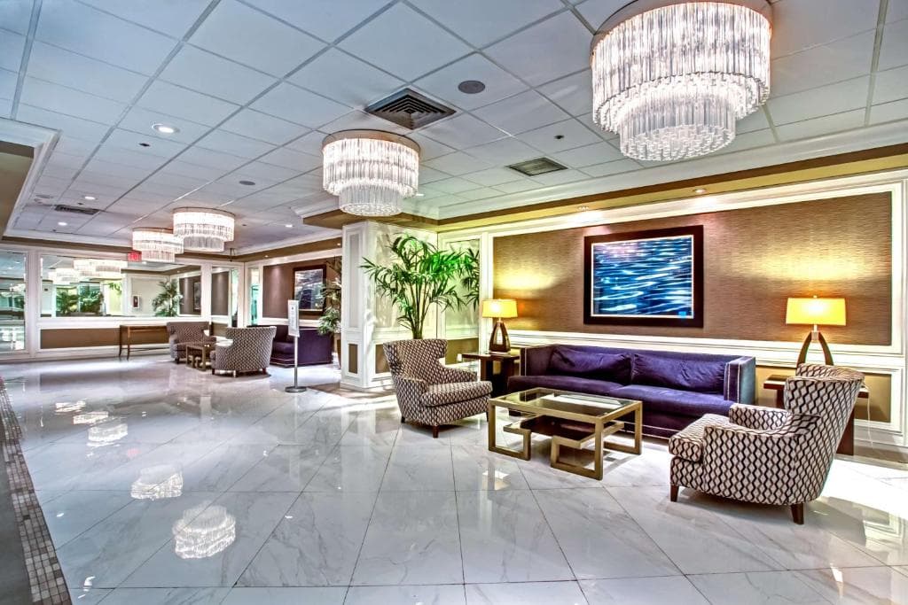 DoubleTree by Hilton Grand Hotel Biscayne Bay - 7