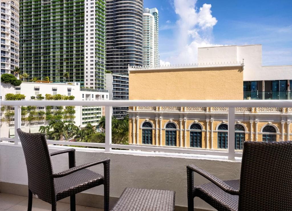 DoubleTree by Hilton Grand Hotel Biscayne Bay - 26