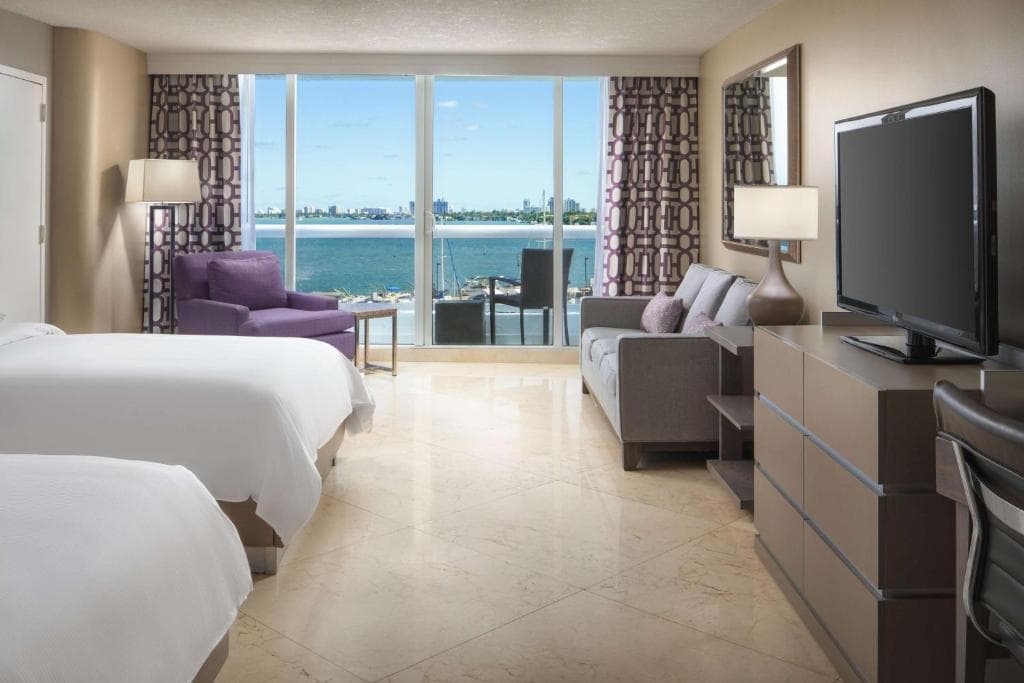 DoubleTree by Hilton Grand Hotel Biscayne Bay - 43