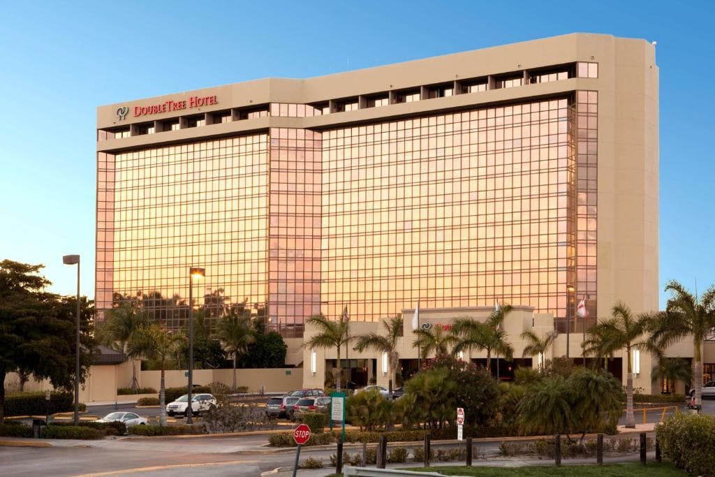 DoubleTree by Hilton Hotel Miami Airport & Convention Center - 3