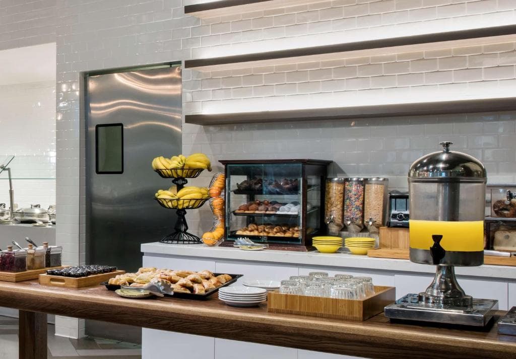 DoubleTree by Hilton Hotel Miami Airport & Convention Center - 12