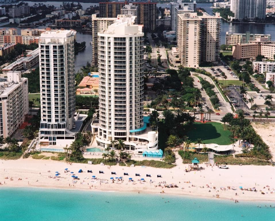 DoubleTree by Hilton Ocean Point Resort - North Miami Beach - 6