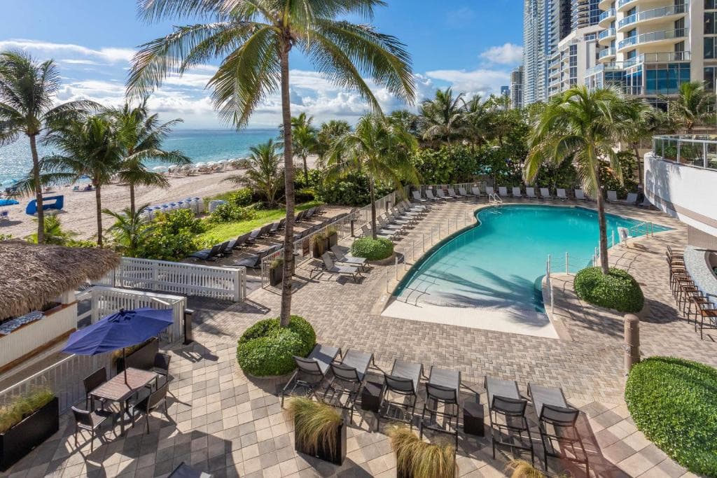DoubleTree by Hilton Ocean Point Resort - North Miami Beach - 19