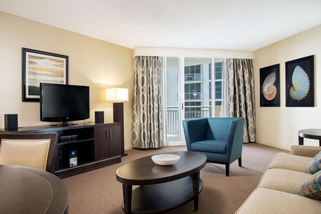 DoubleTree by Hilton Ocean Point Resort - North Miami Beach - 43
