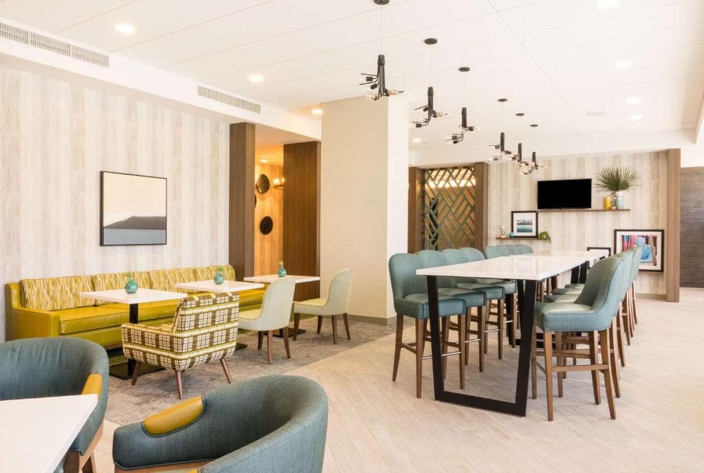 Hampton Inn & Suites Miami Wynwood Design District - 11