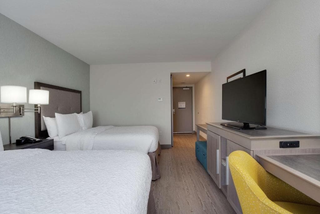 Hampton Inn & Suites Miami Wynwood Design District - 14
