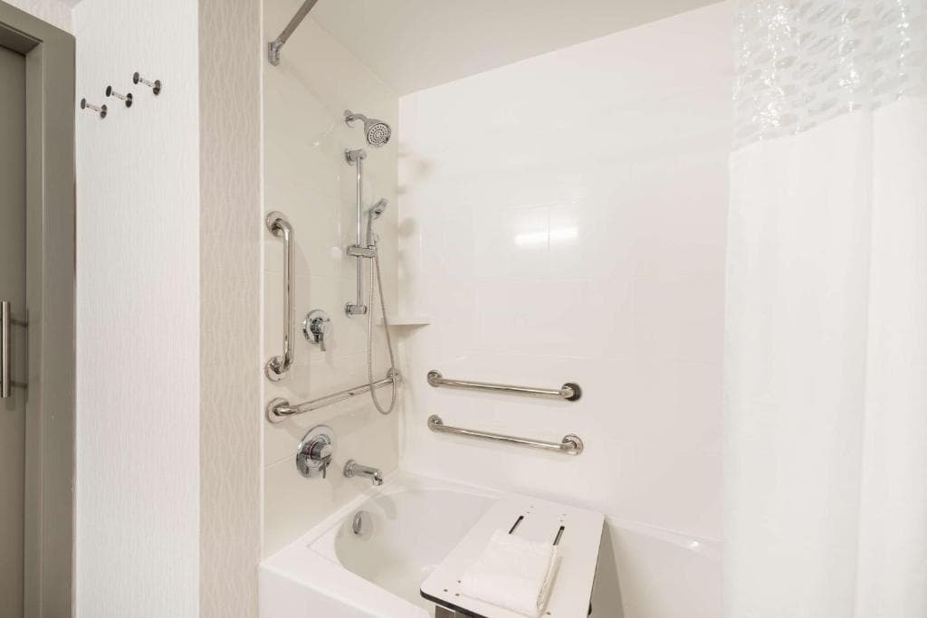 Hampton Inn & Suites Miami Wynwood Design District - 28
