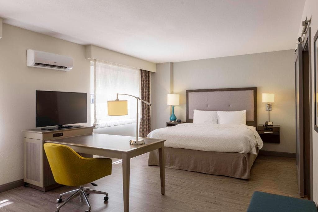Hampton Inn & Suites Miami Wynwood Design District - 32