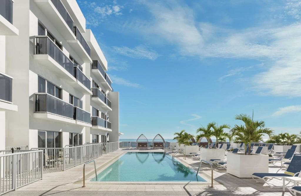 Hilton Cabana Miami Beach - 27