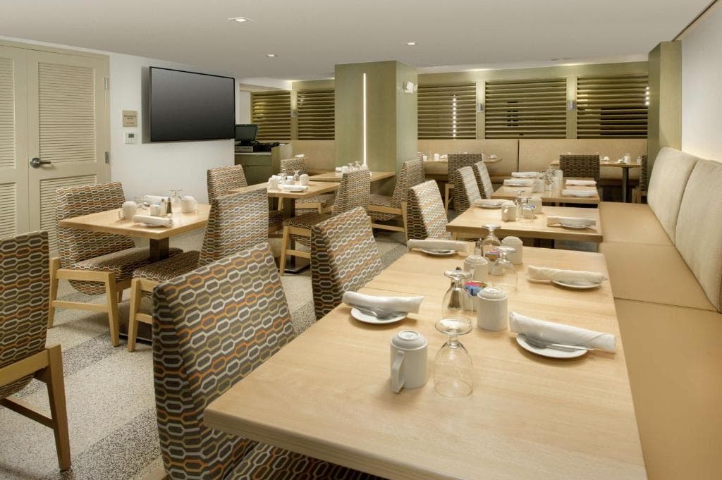 Hilton Garden Inn Miami South Beach - 8