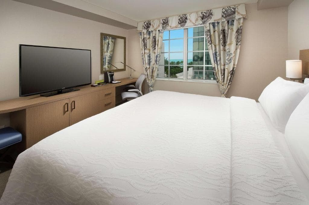 Hilton Garden Inn Miami South Beach - 11