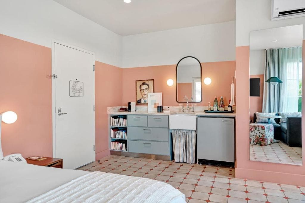 Hotel Trouvail Miami Beach - 44