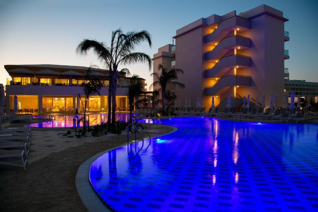 Vangelis Hotel and Suites - 9