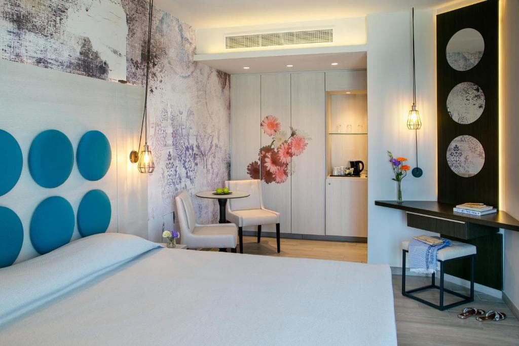 Vangelis Hotel and Suites - 85