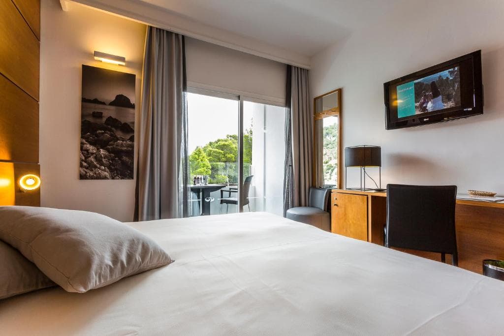 Palladium Hotel Cala Llonga - 9