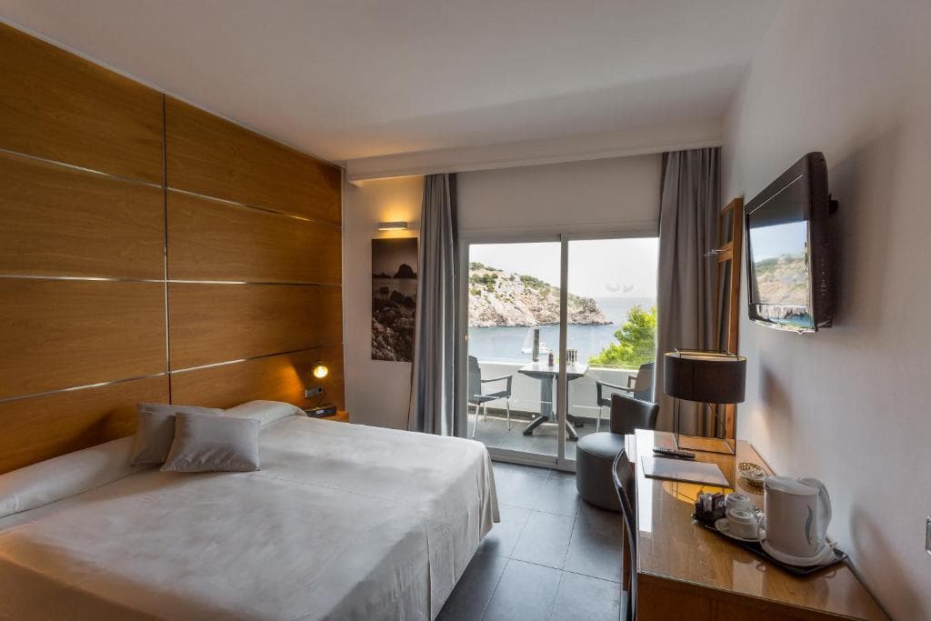 Palladium Hotel Cala Llonga - 10