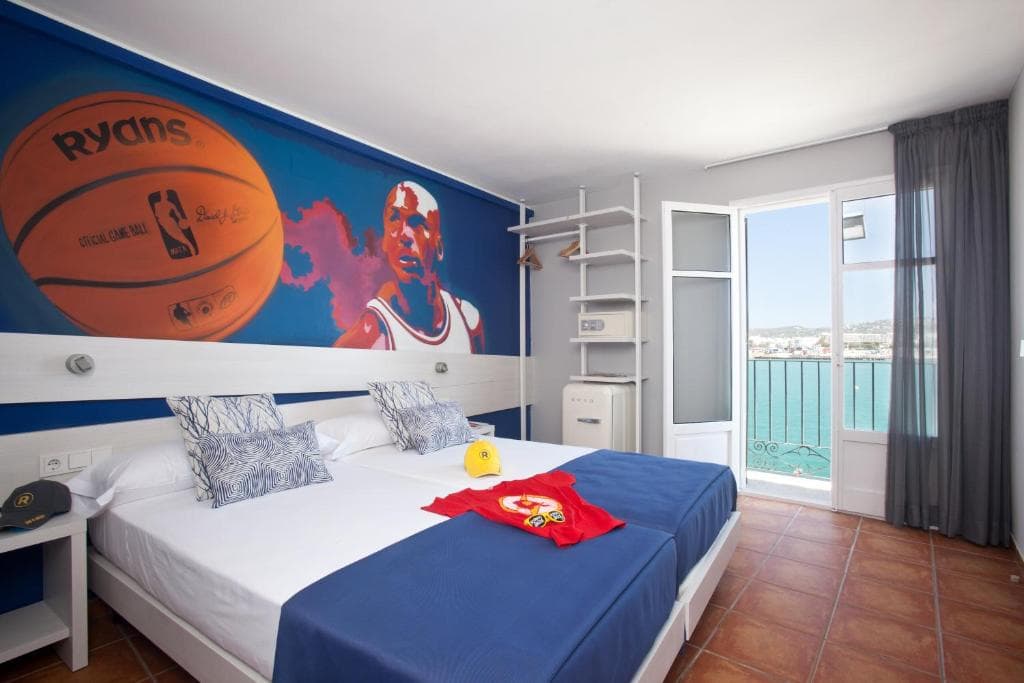 Ryans La Marina - 9