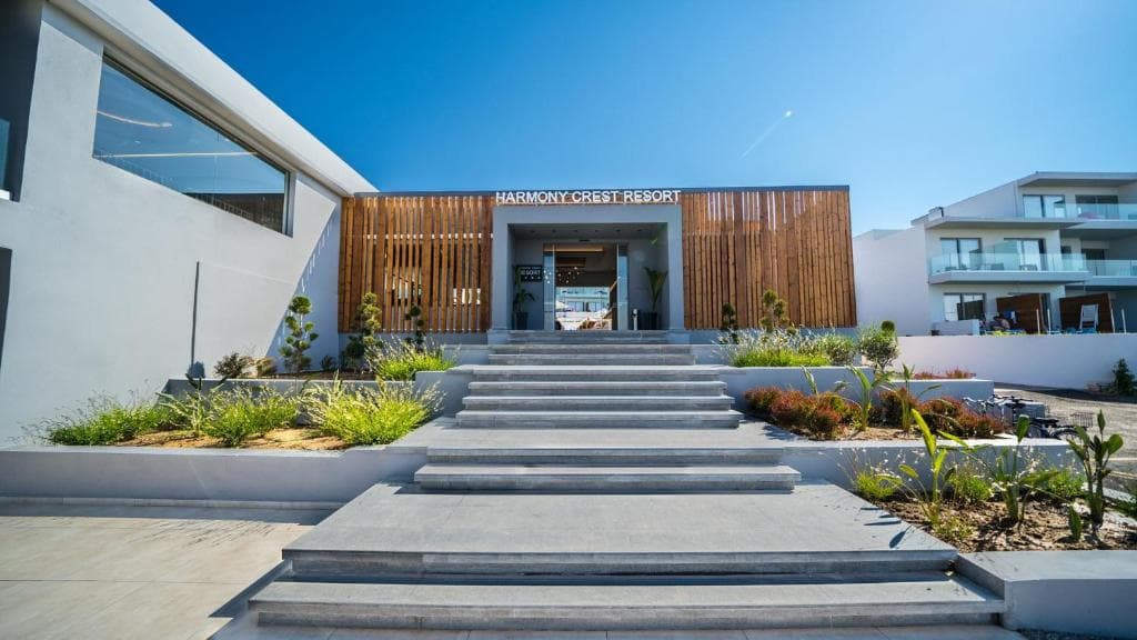 Harmony Crest Resort & Spa - 1