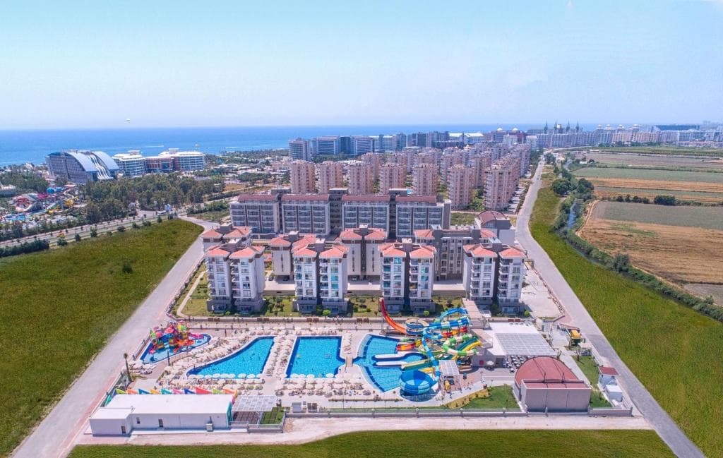 Greenwood Suites Resort - 4